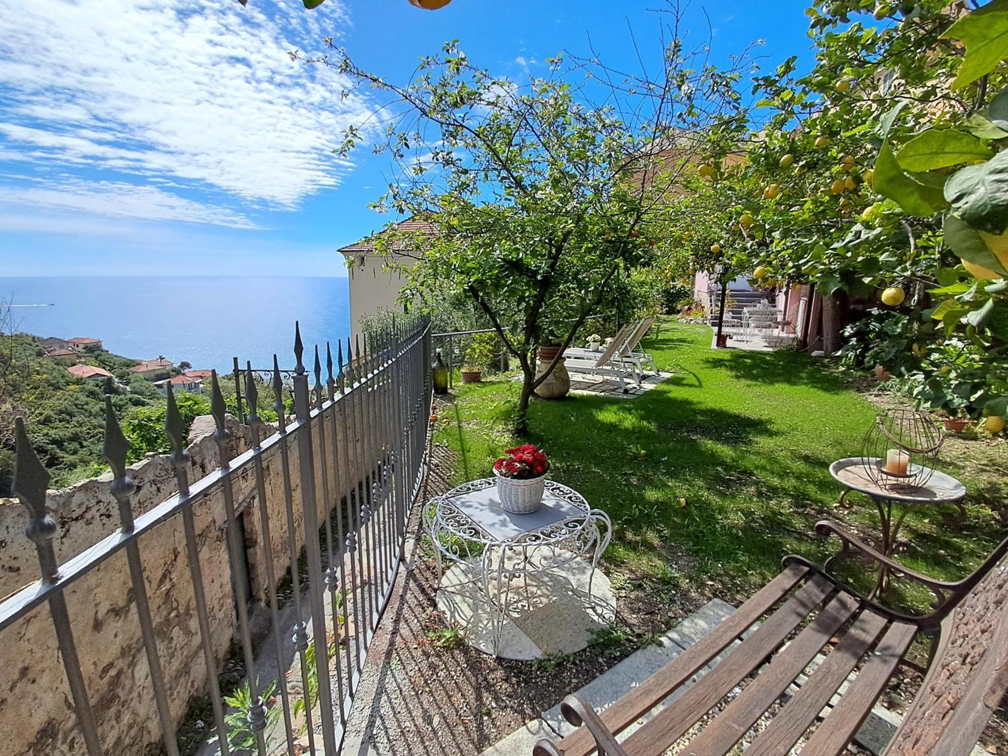 Florinda Lemon'S Suite Cervo Exterior foto